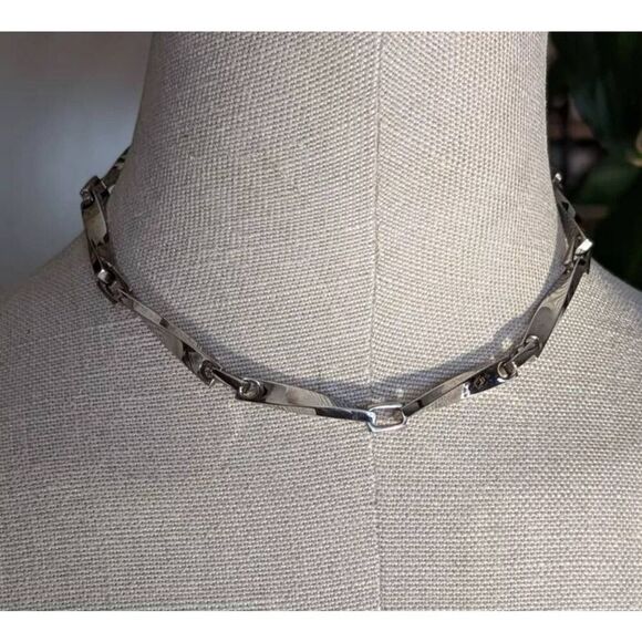 Vintage Salvatore Ferragamo Twisted Rectangular Silver Links 16 Inches - Picture 7 of 8